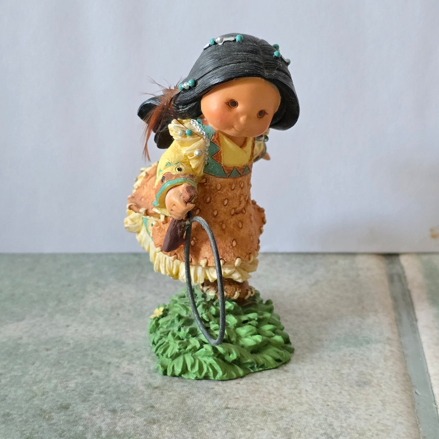 Enesco Friends of the Feather – “Hoop and Sticks Make Six” – 1997 Figurine (#326453)