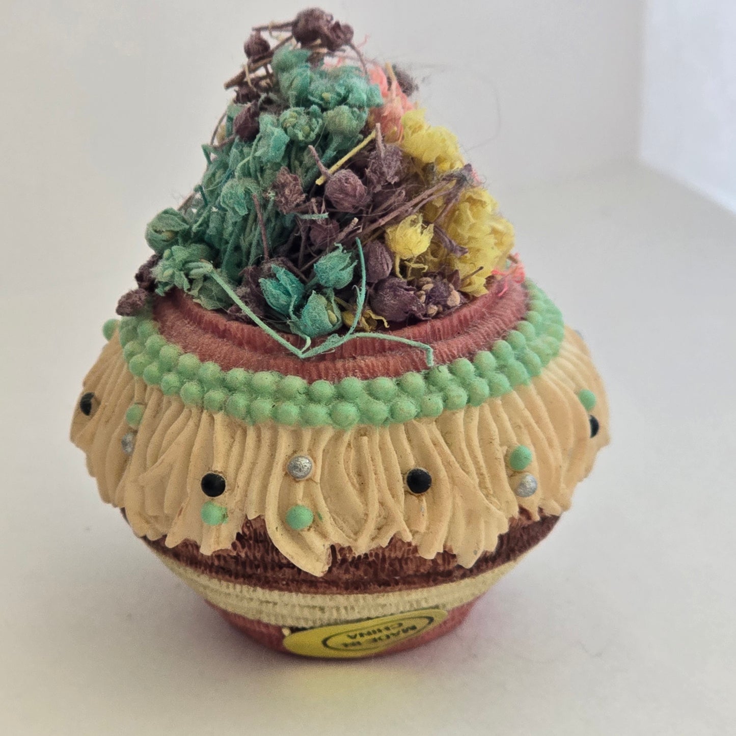 1997 Enesco Karen Hahn Mini Pot Figurine with Dried Flowers – #303364