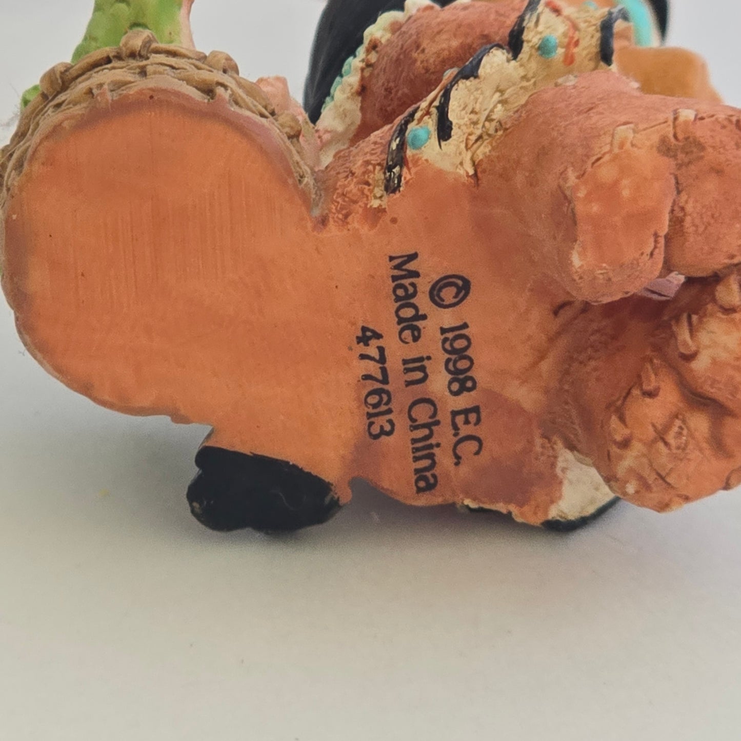 1998 Enesco Friends of the Feather Fishing Figurine 477613