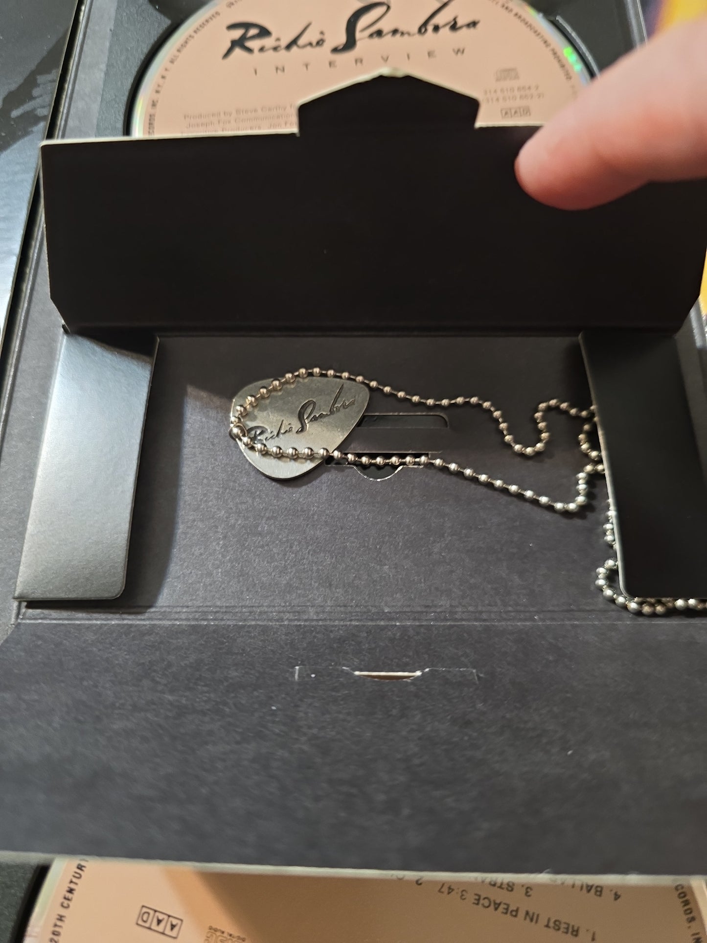 Vintage 1991 Richie Sambora – Stranger In This Town CD Longbox + Promo Pick Necklace