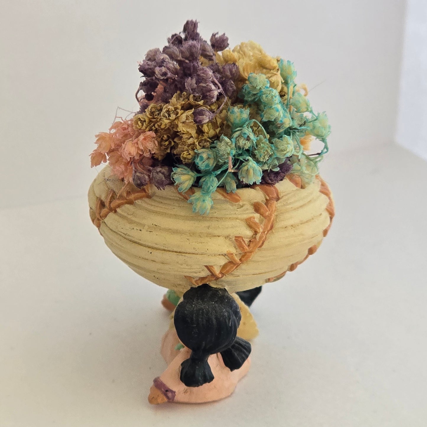 1997 Enesco Karen Hahn Native American Basket Figurine – Two Girls Holding Basket – #303364