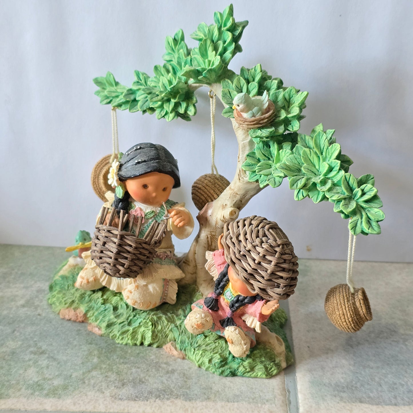 Enesco Friends of the Feather – “Dream Weaver” – 1997 Limited Edition Figurine (#303321)
