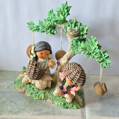 Enesco Friends of the Feather – “Dream Weaver” – 1997 Limited Edition Figurine (#303321)