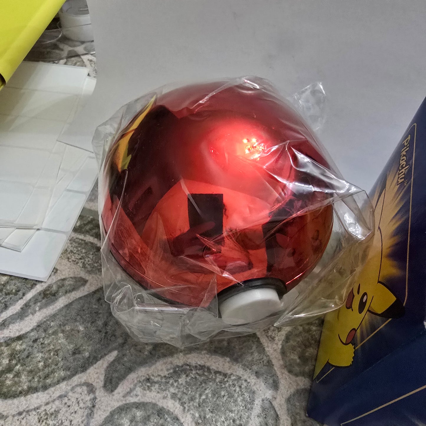 Pokemon 23K Gold Plated Pikachu Card Pokeball 1999 Limited Edition Sealed