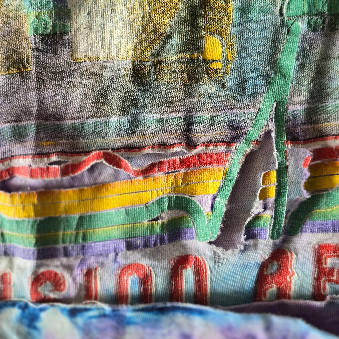 Vintage Pink Floyd Division Bell 1994 Tour Tee – Extreme Distress Grunge Art Shirt