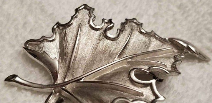 Vintage Trifari Silver Tone Brooch