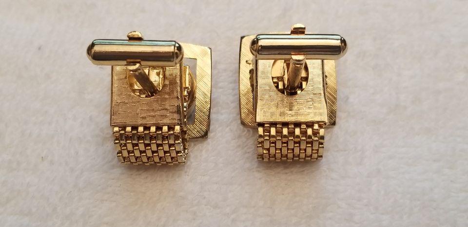 Gold Tone Wrap Around Cufflinks