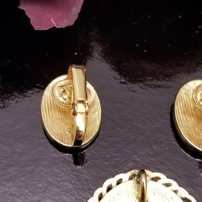 Gold Tone Right Facing Cameo Clip On Earrings And Pendant