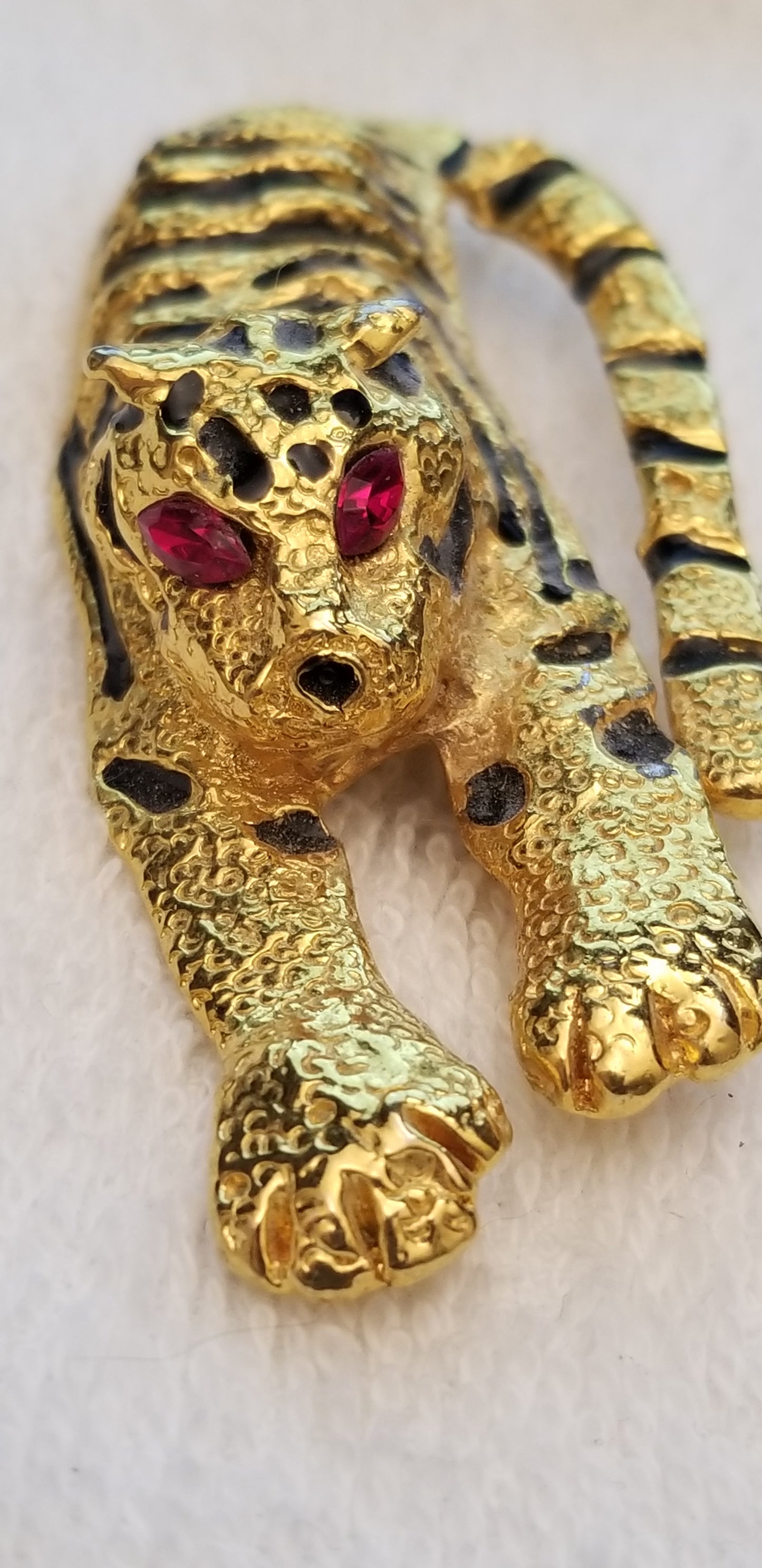 Gold Tone Red Eyed Tiger Brooch