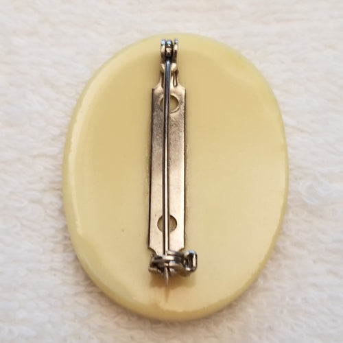 "Aslan" Carved Lion Resin Scrimshaw Oval Brooch