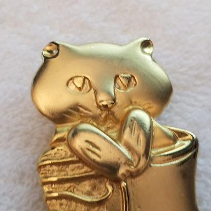 Gold Tone Cat In Boot Brooch