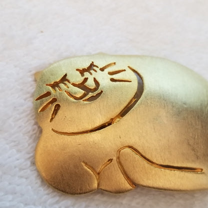 Gold Tone Chonky Cat Brooch