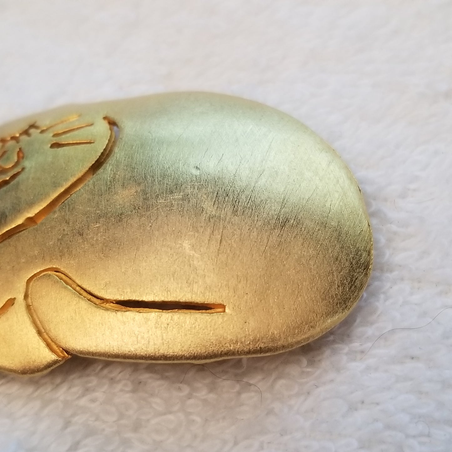 Gold Tone Chonky Cat Brooch