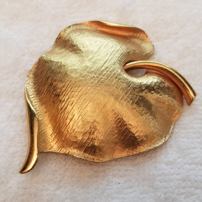 Gold Tone Leaf Brooch
