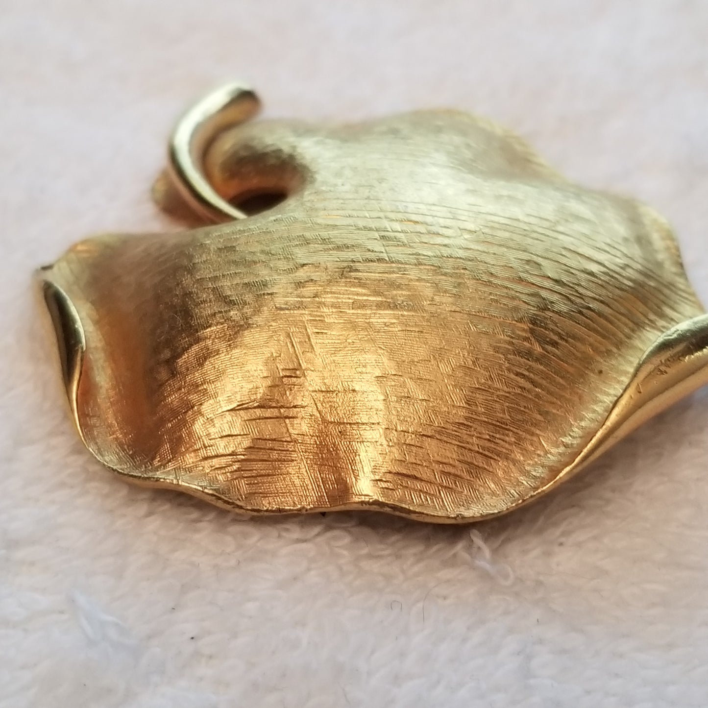 Gold Tone Leaf Brooch