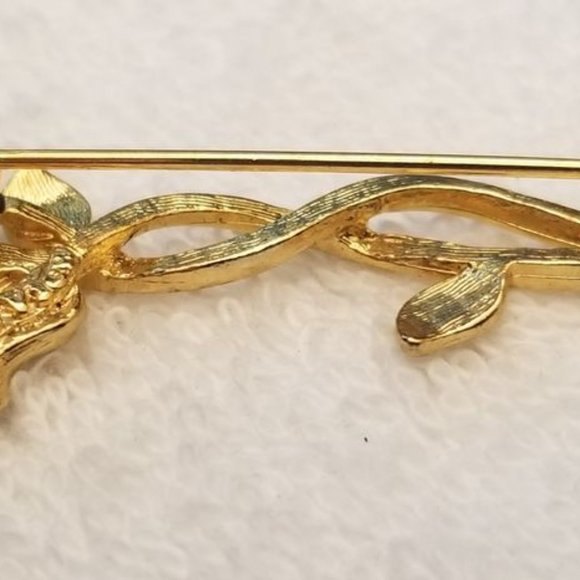 Small Vintage Gold Tone Rose Brooch