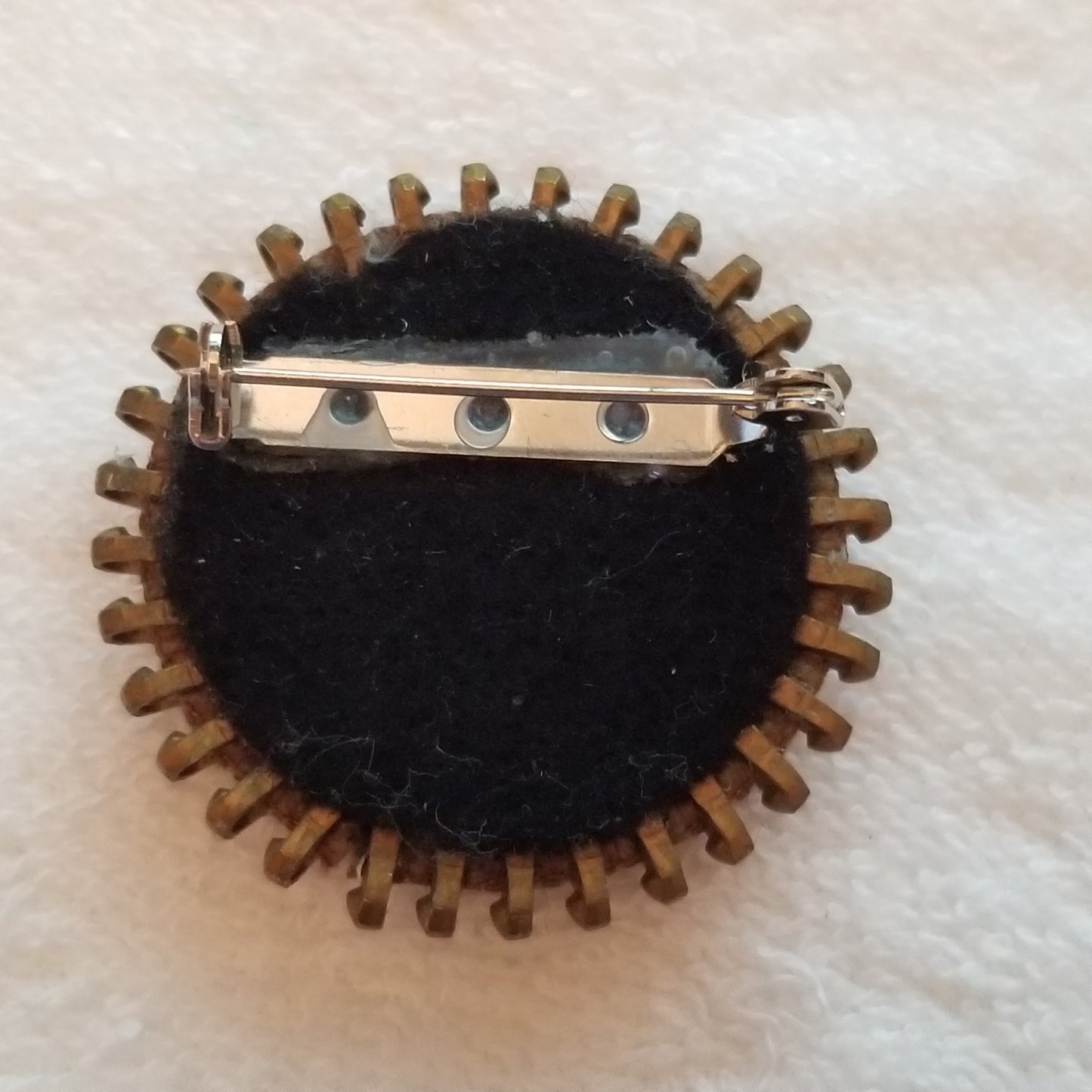 Round Zipper Brooch