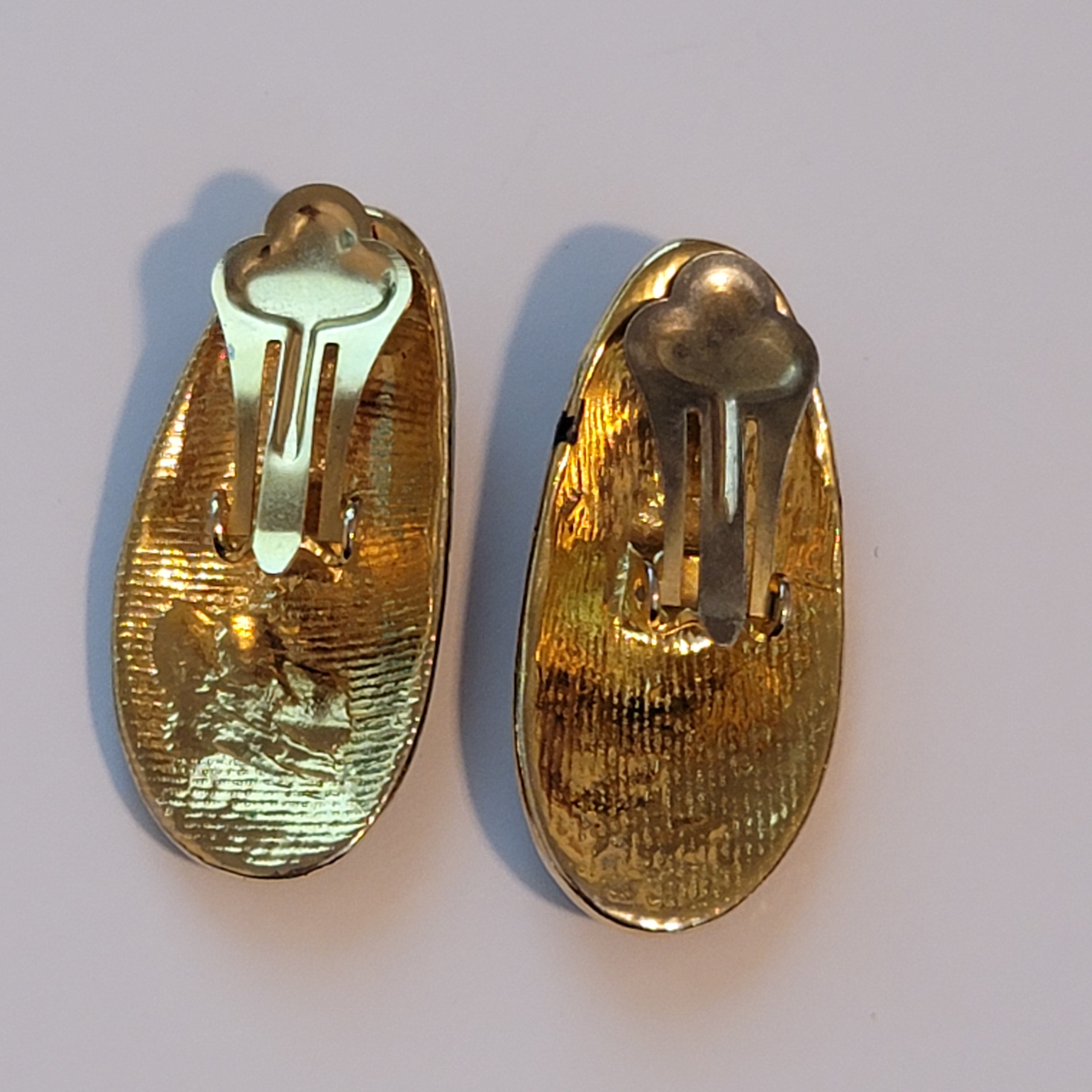 Black & Gold Clam Clip On Earrings