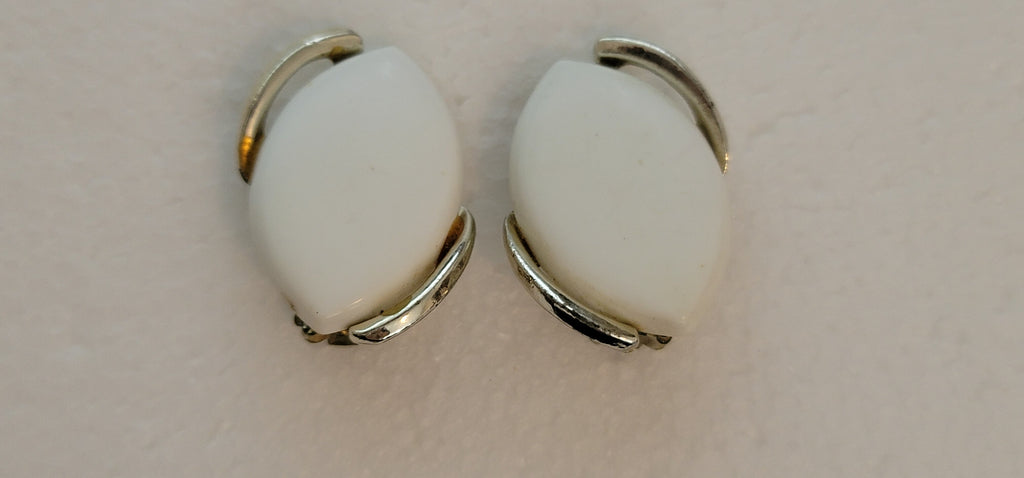 White Silver Vintage Clip On Earrings