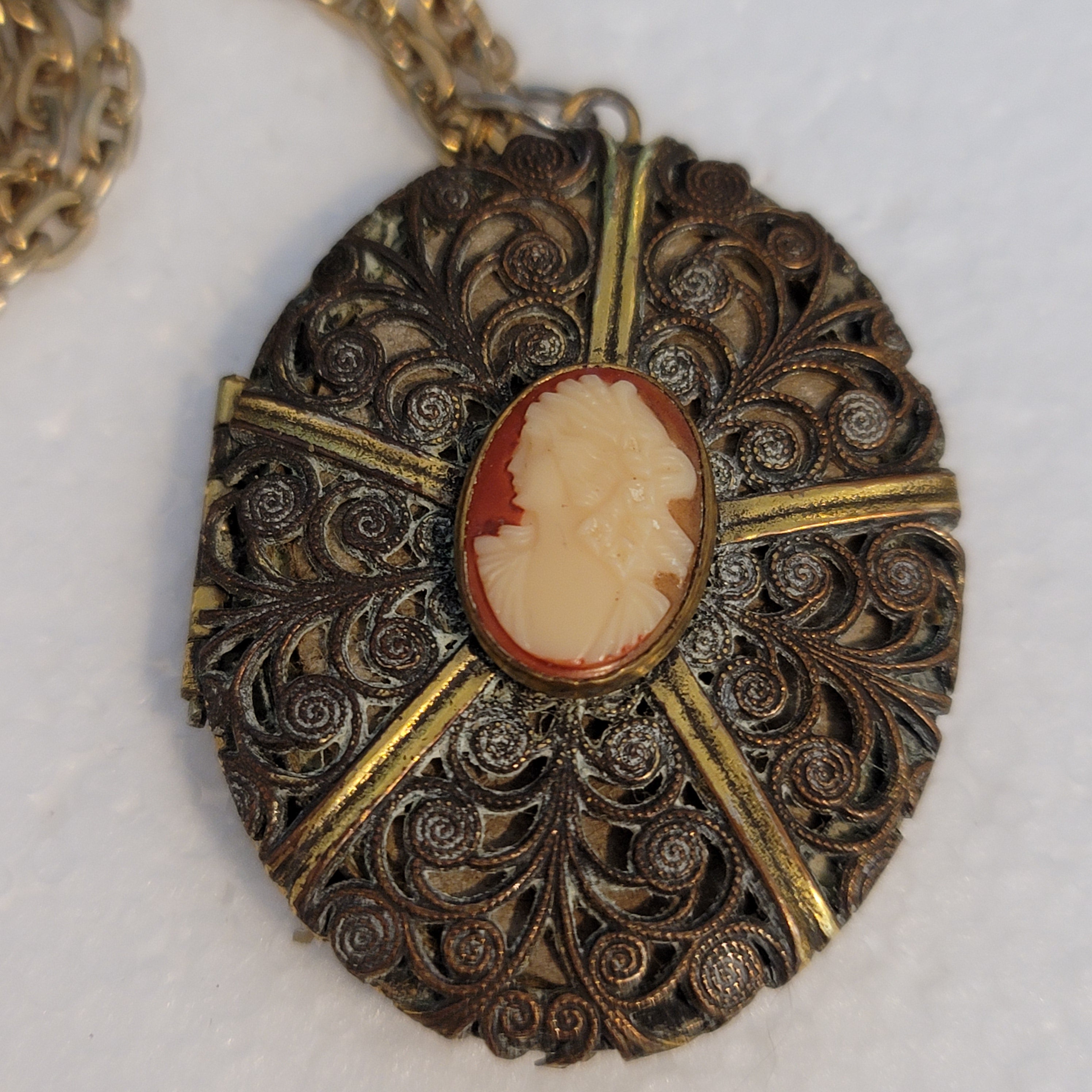 Vintage Cameo Locket Necklace