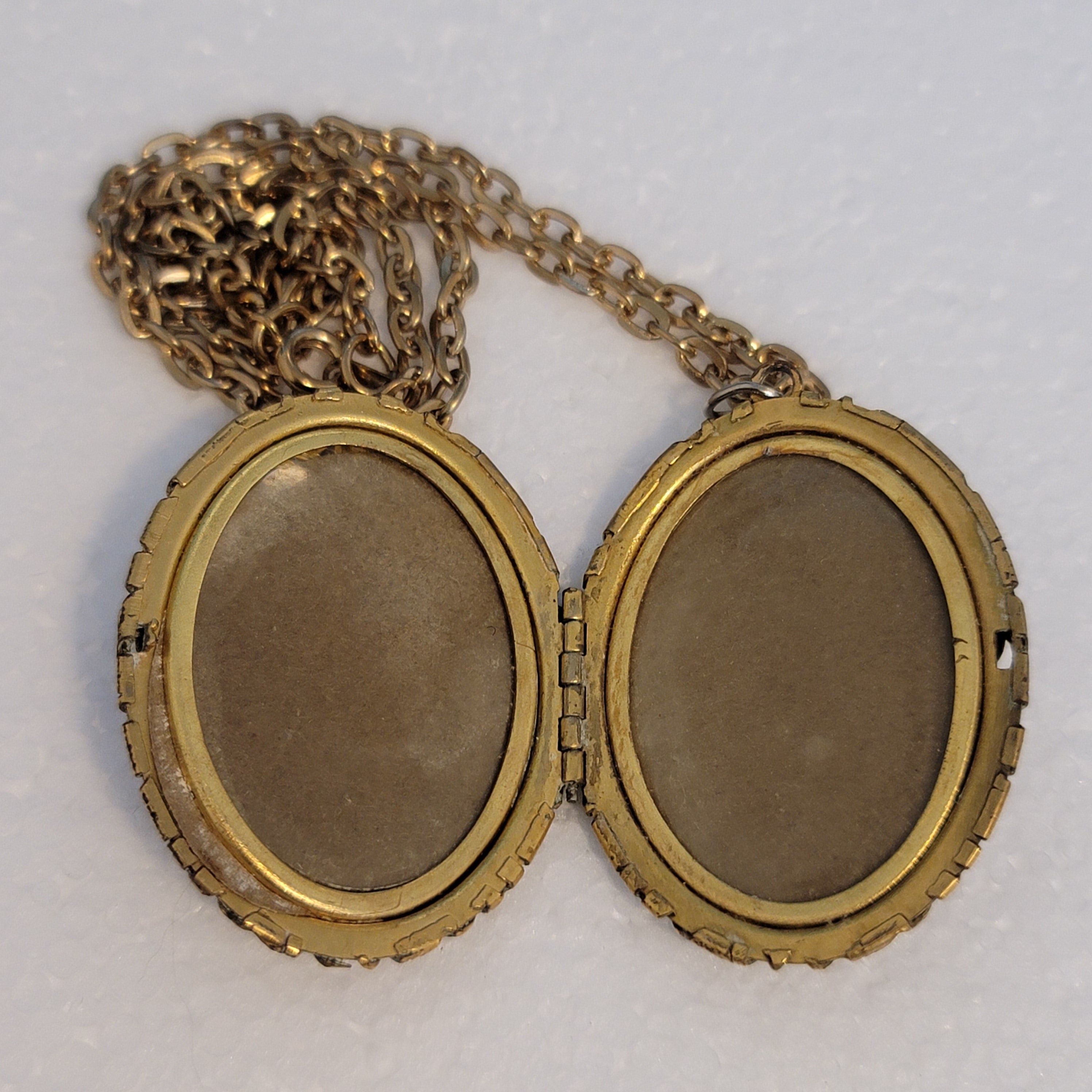 Vintage Cameo Locket Necklace