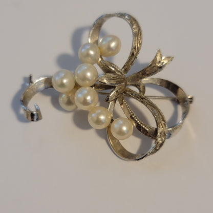 Vintage Sterling Pearl Brooch