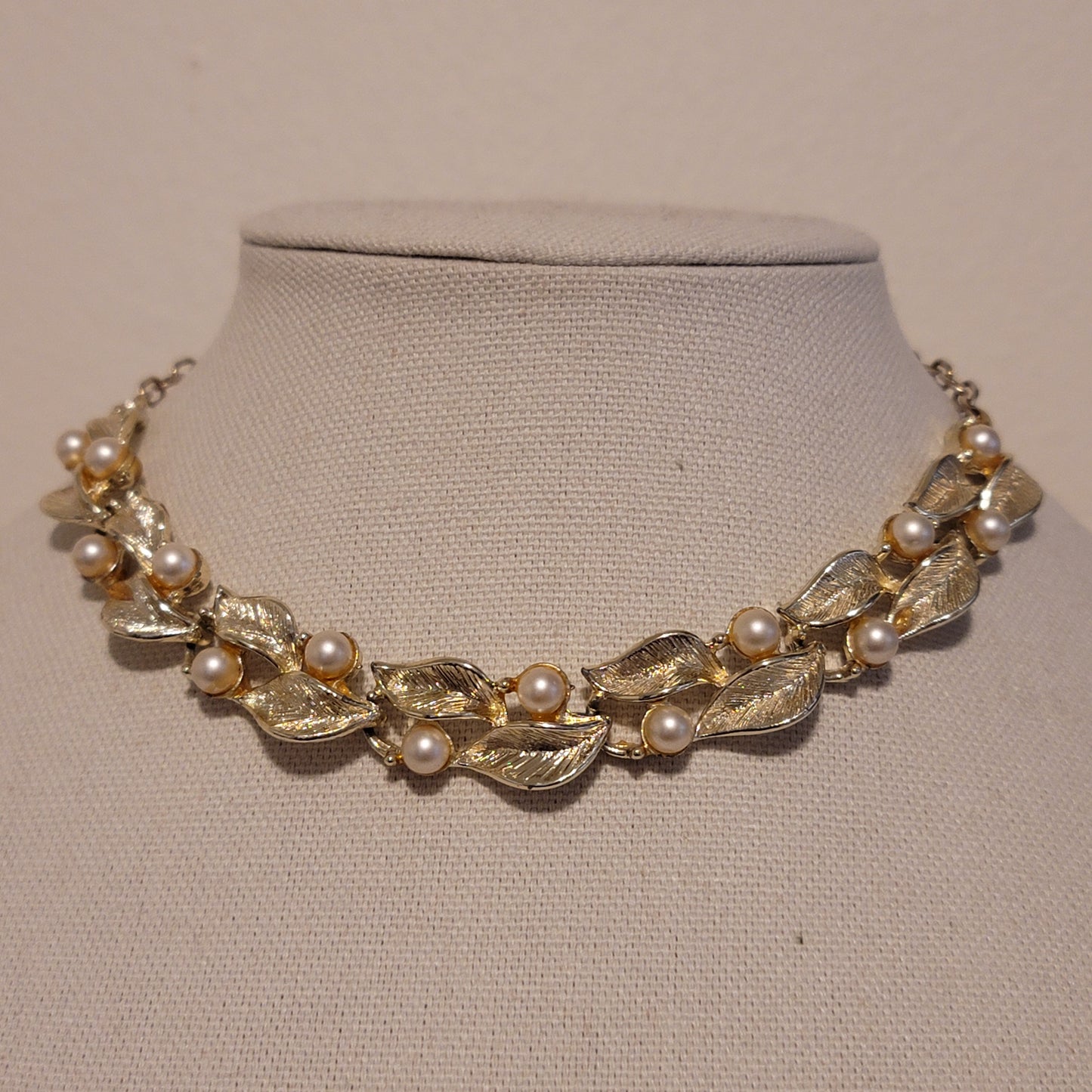 Vintage Gold Tone Choker Necklace