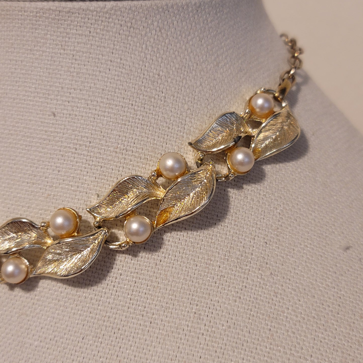 Vintage Gold Tone Choker Necklace