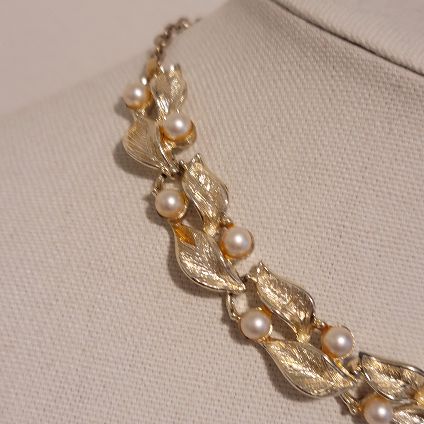 Vintage Gold Tone Choker Necklace