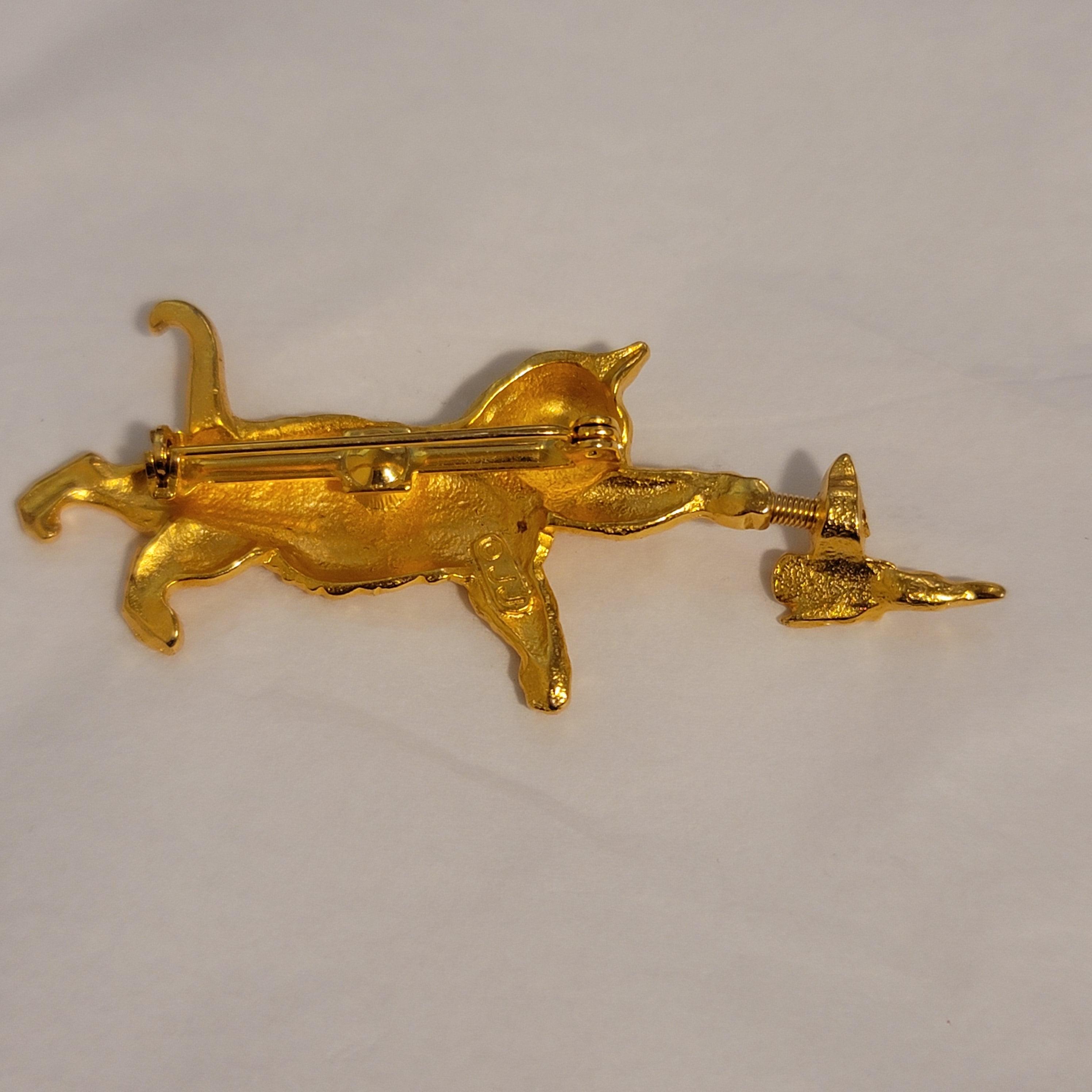 Vintage Playful Cat and Butterfly Gold Tone Brooch