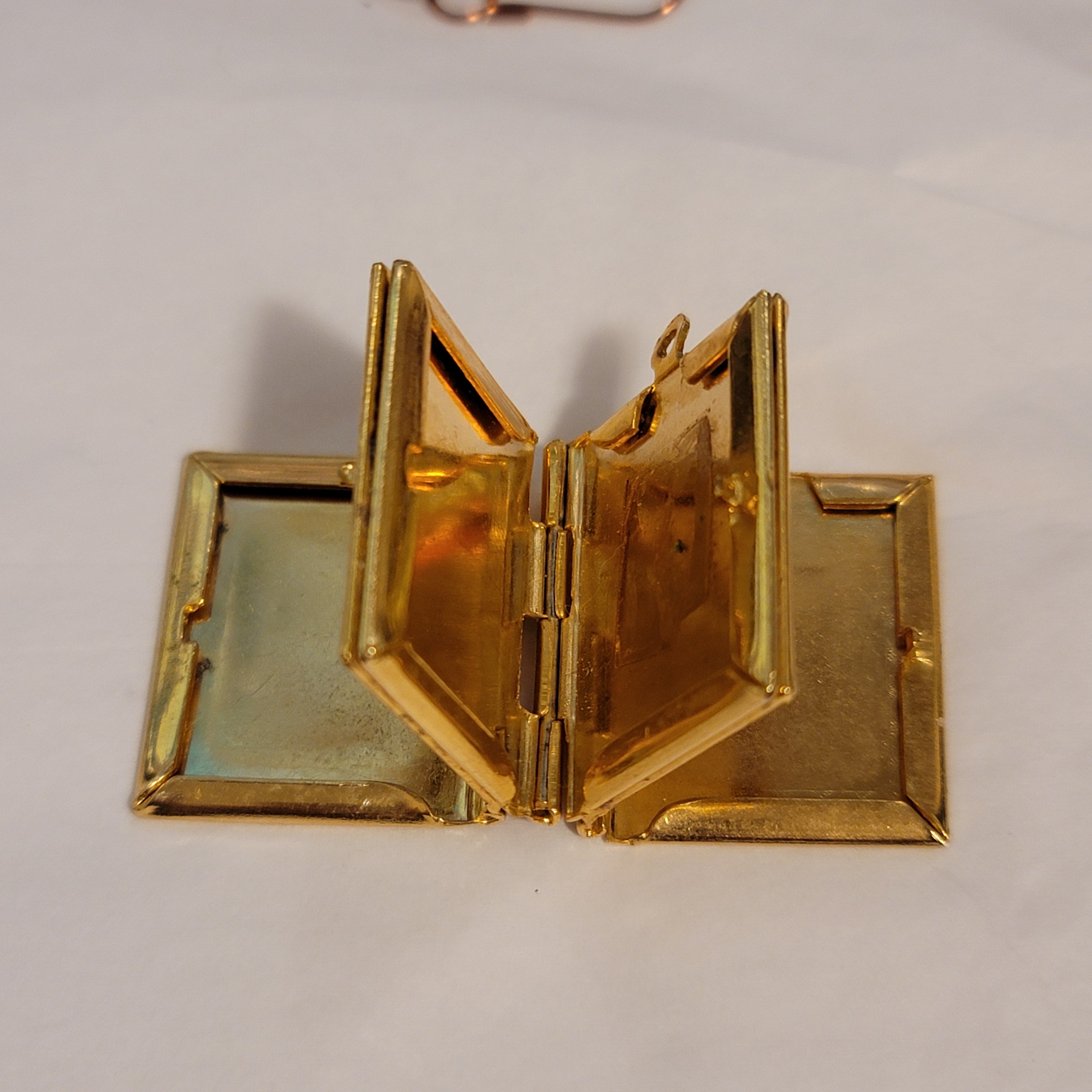 Vintage Gold Tone Photo Book Locket