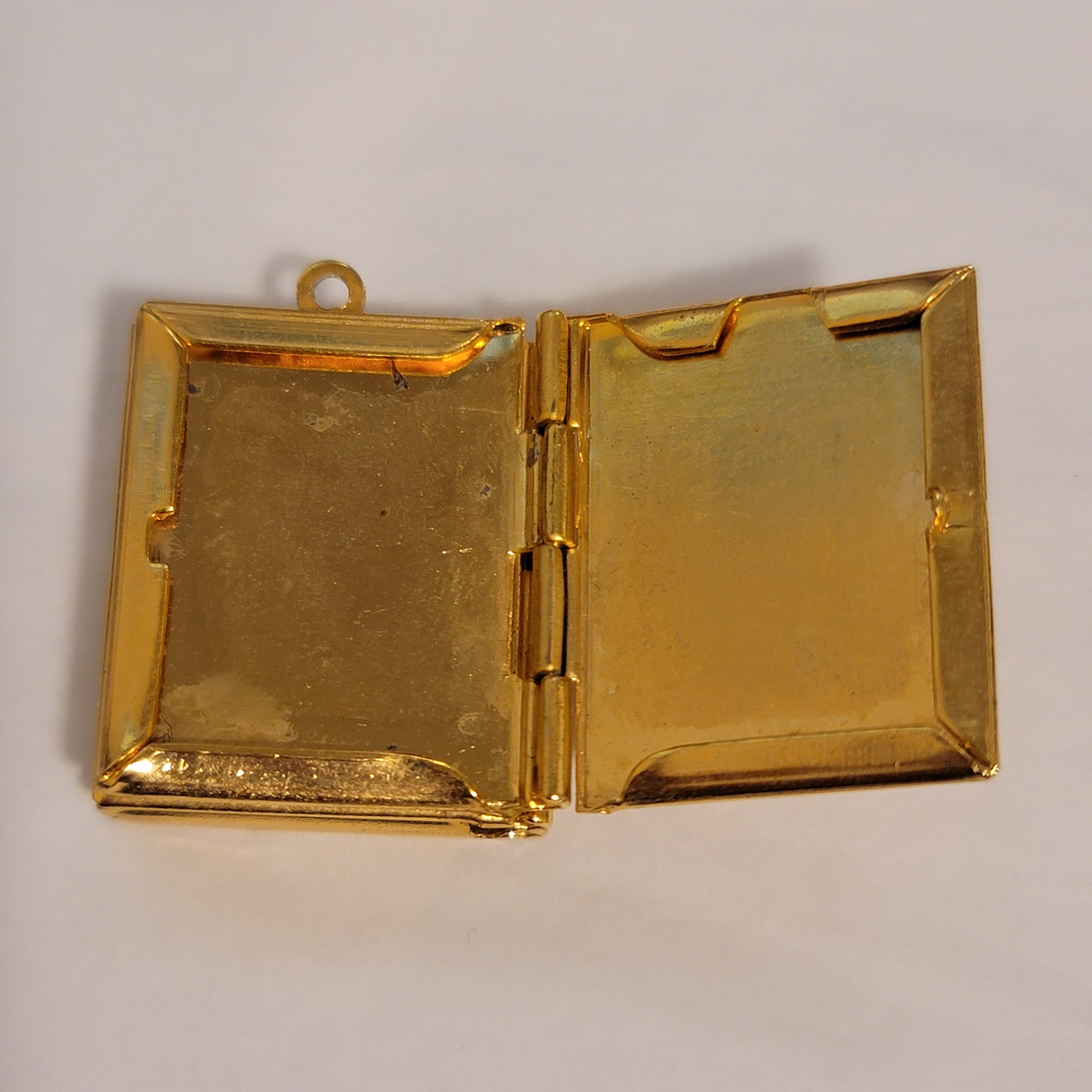 Vintage Gold Tone Photo Book Locket