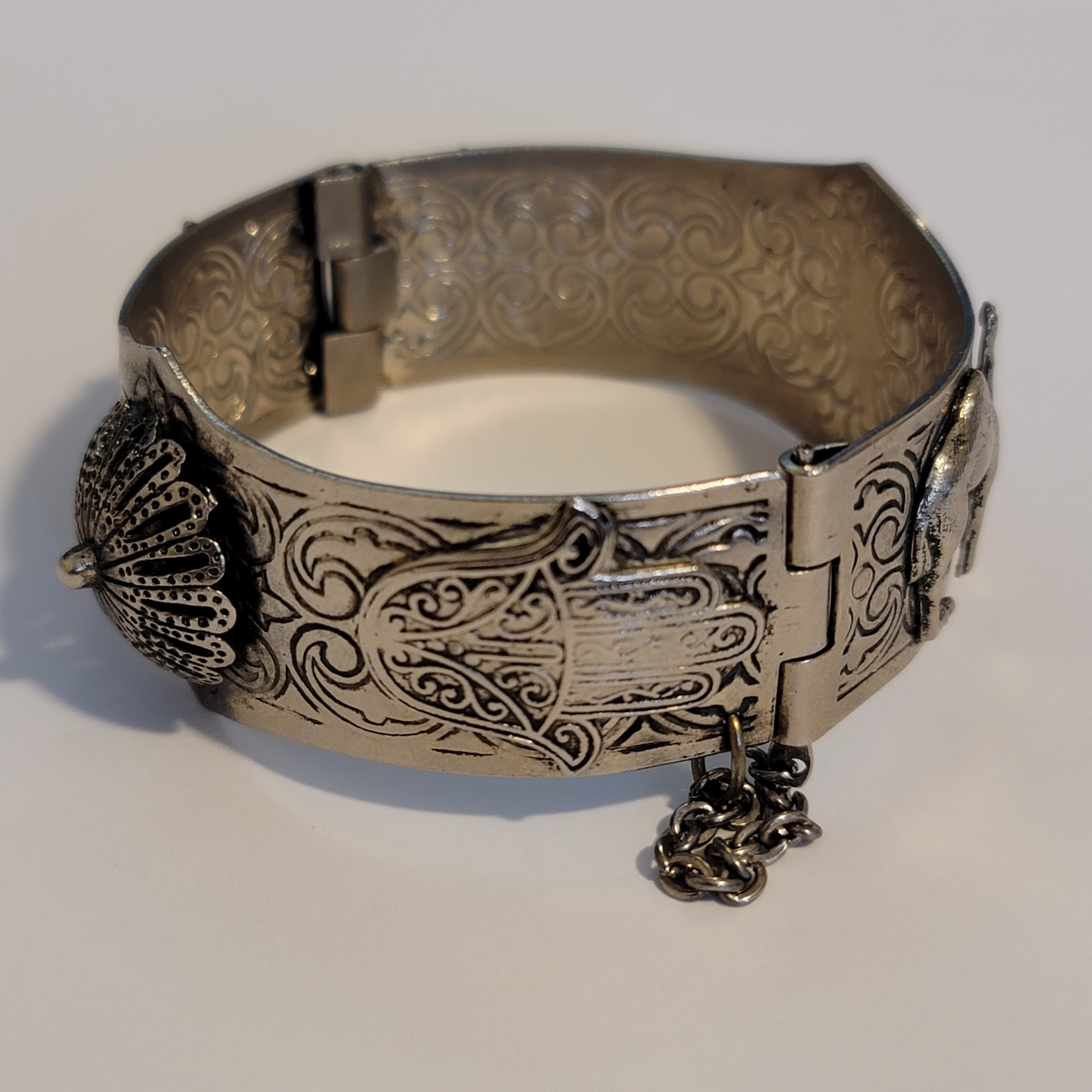 Silver Tone hinge Hamsa Camel Bracelet