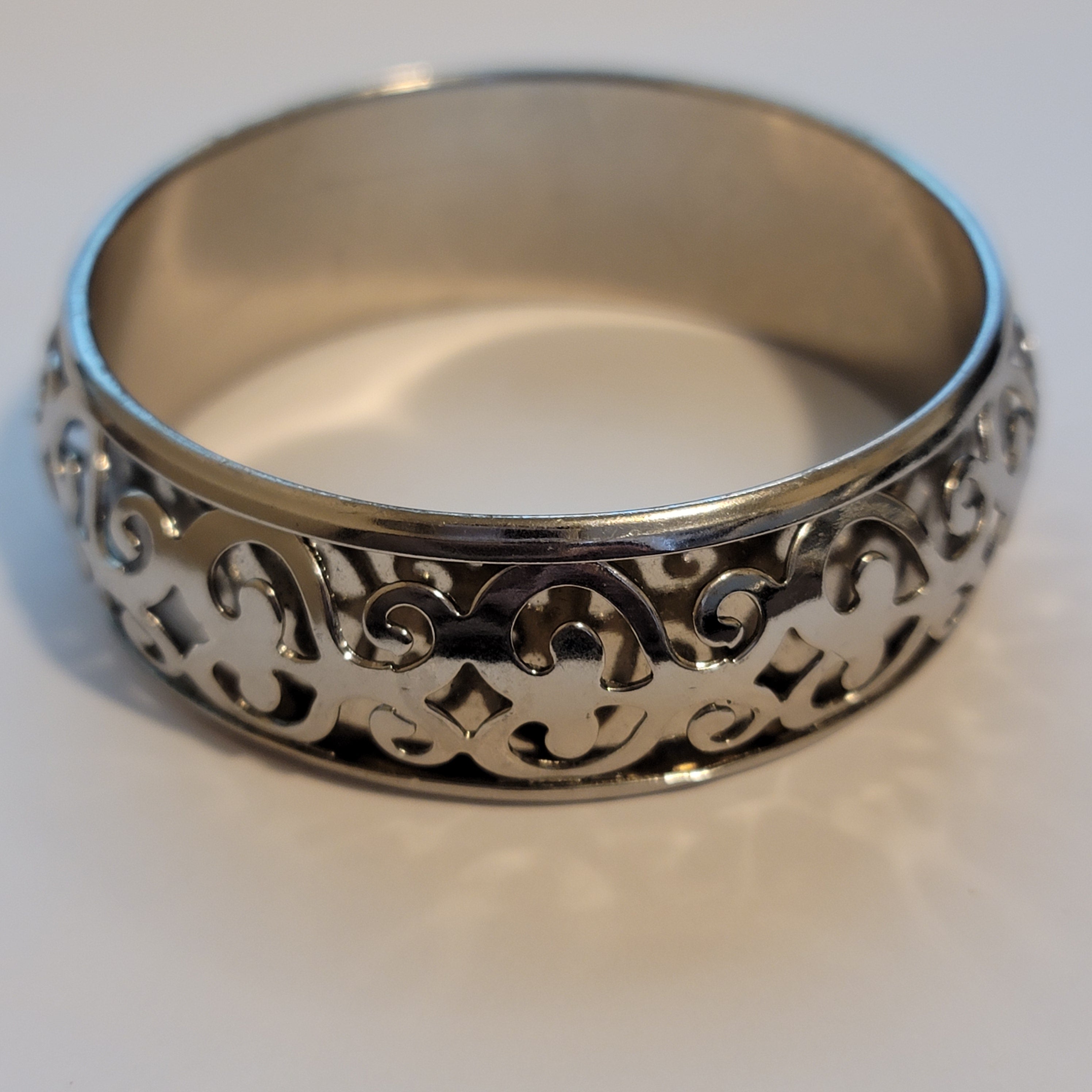Silver Tone Bangle Bracelet