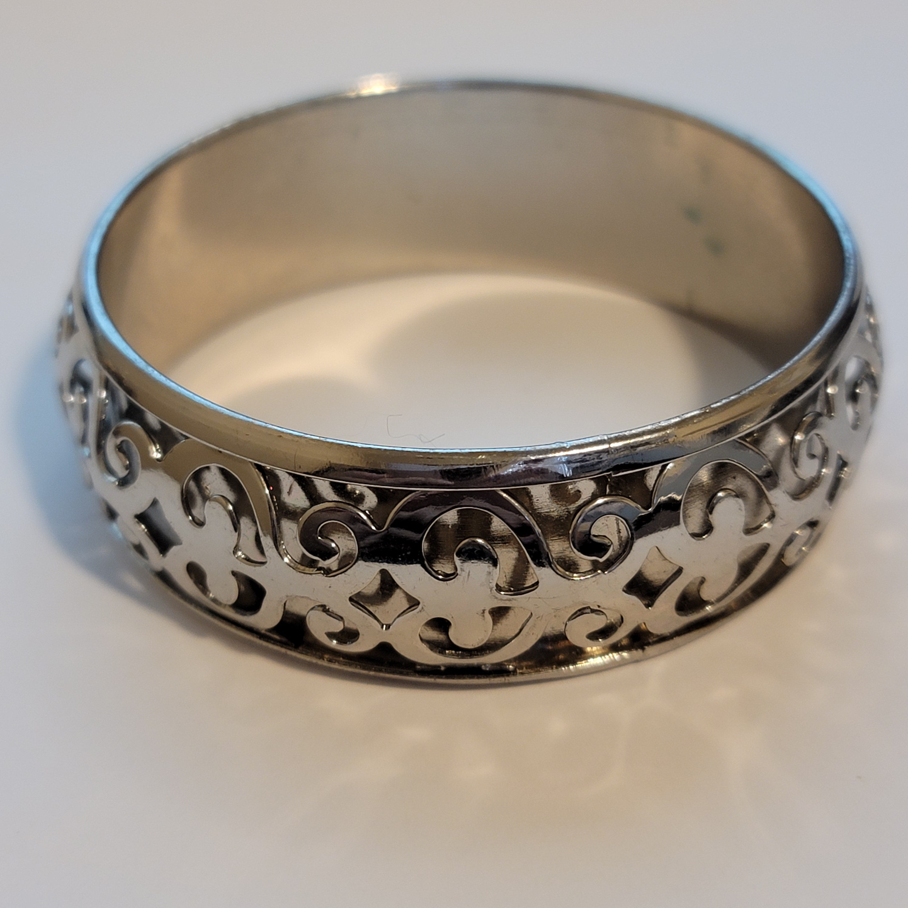Silver Tone Bangle Bracelet
