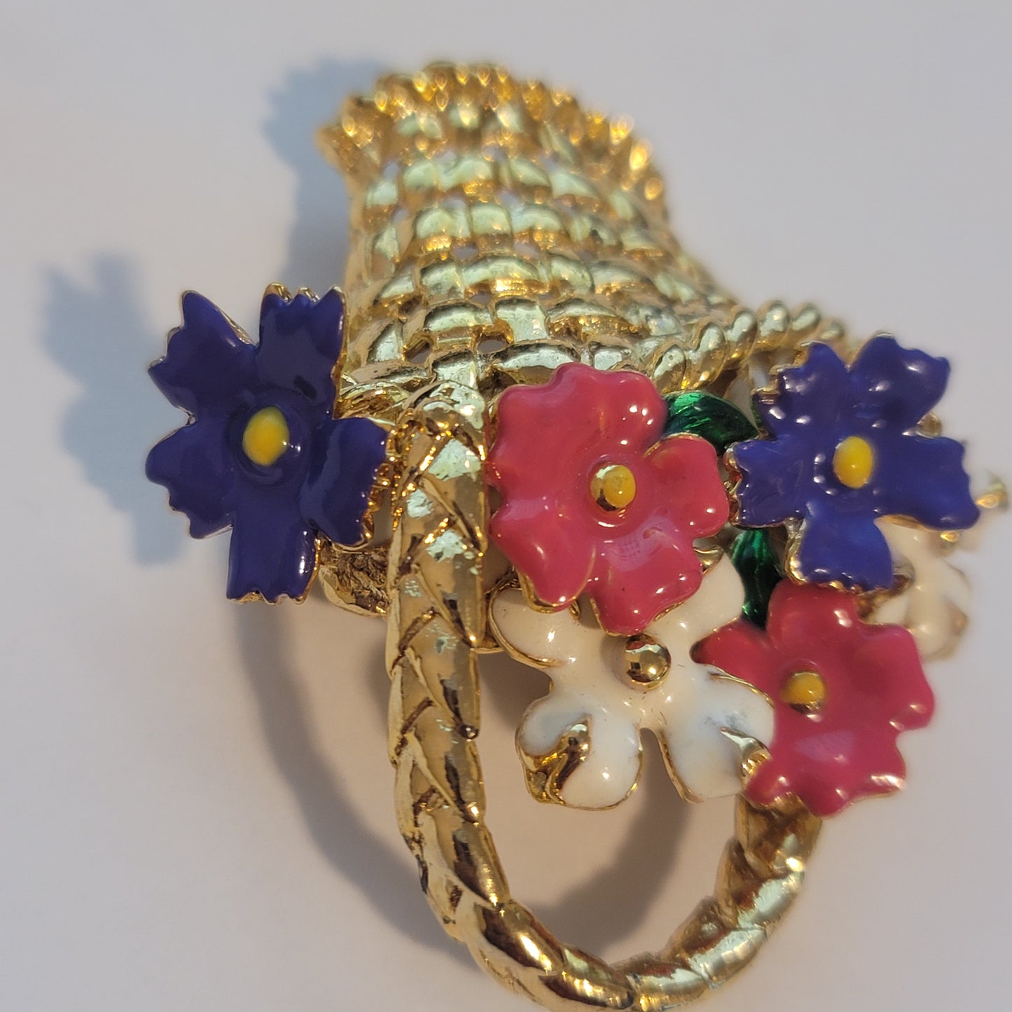 Vintage Gold Tone Flower Basket Brooch