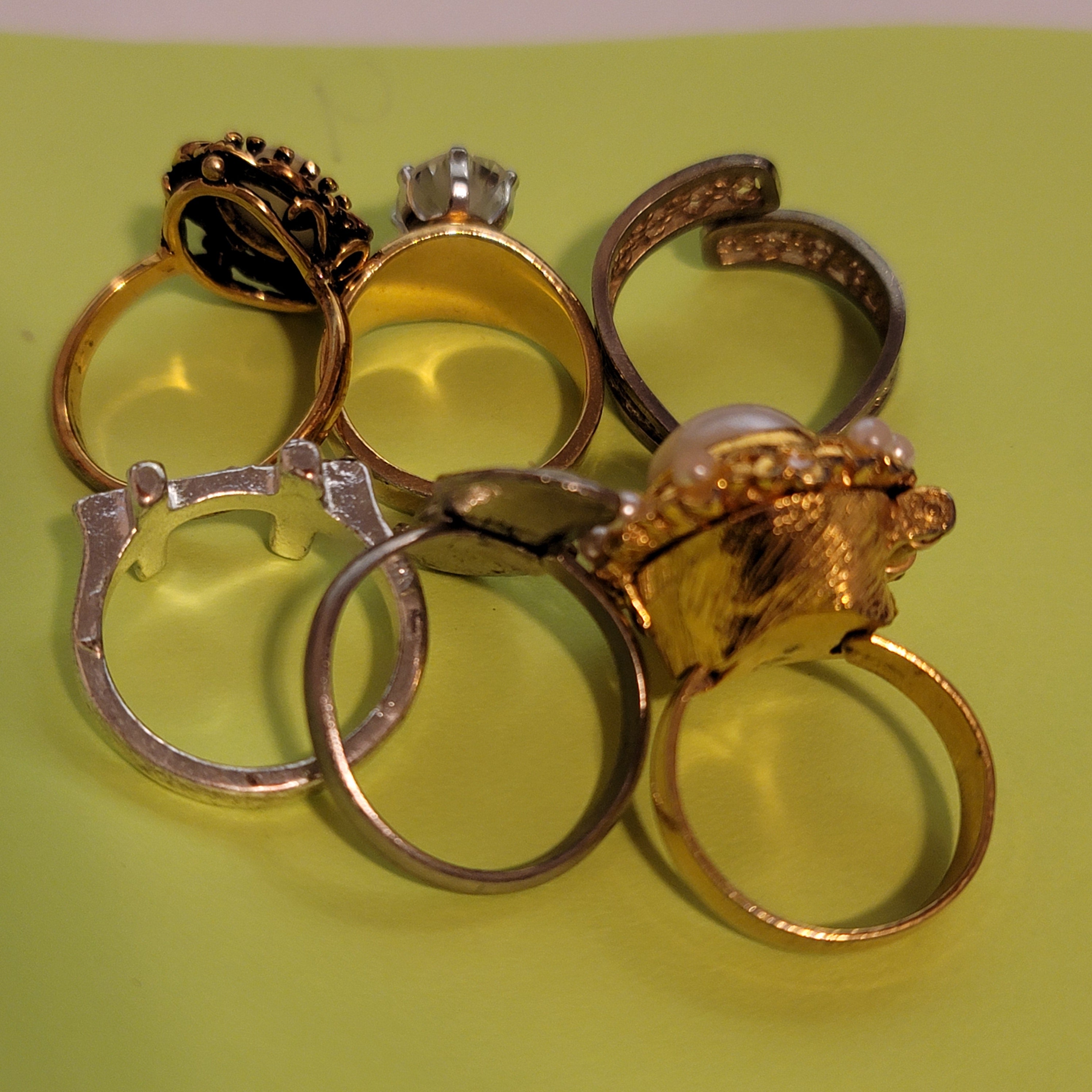 Lot of 6 Rings