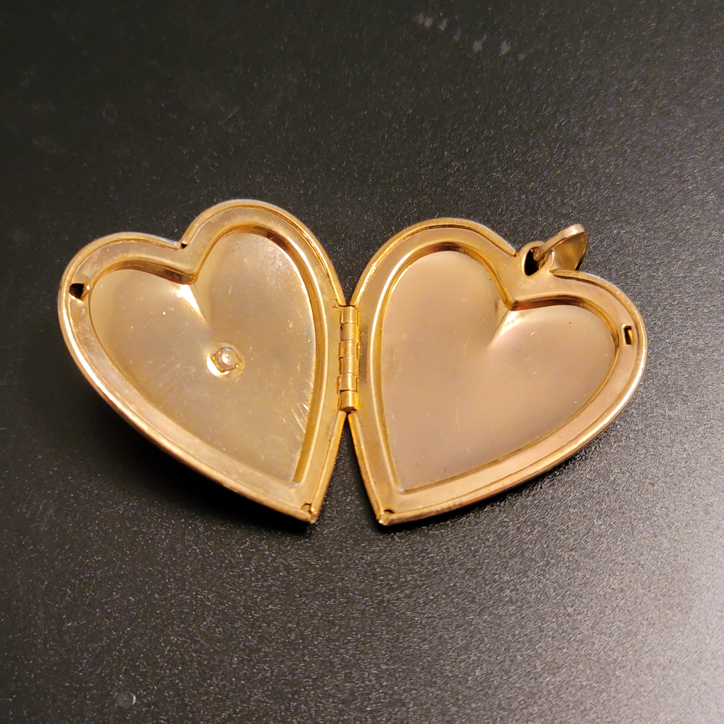Vintage Gold Tone Heart Locket