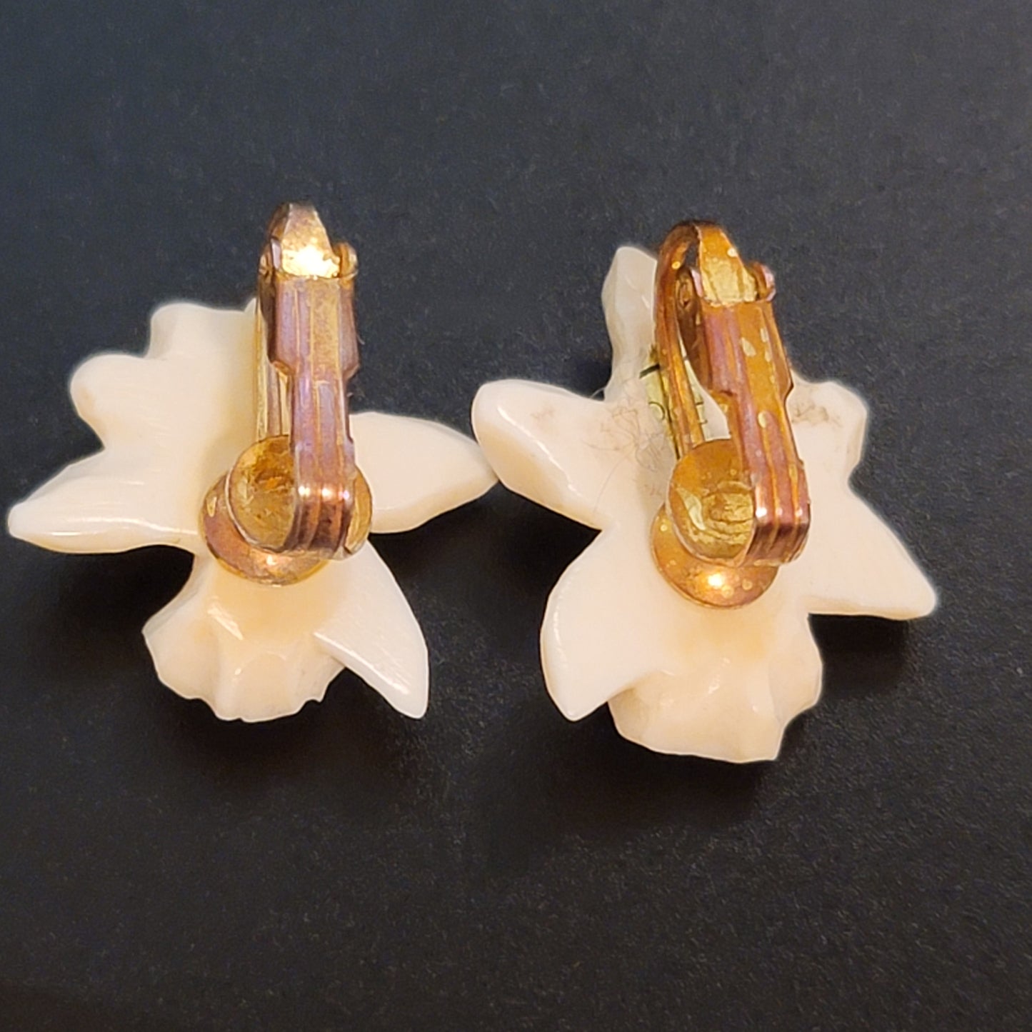 Vintage White Daphadile Earrings