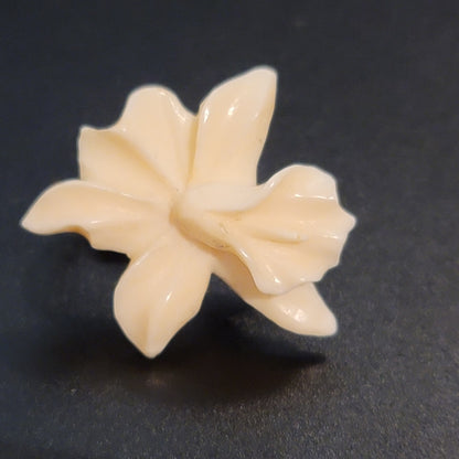 Vintage White Daphadile Earrings