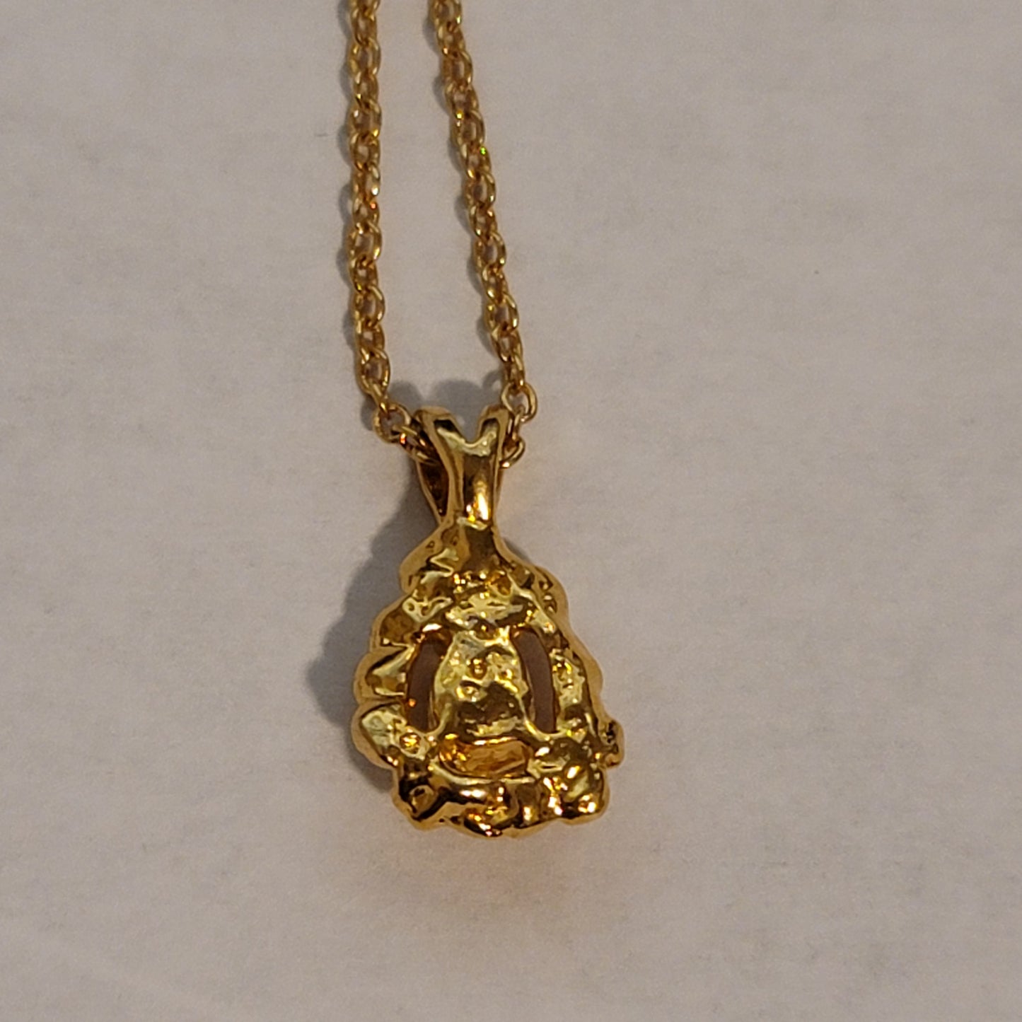 Gold Tone Pendant Necklace