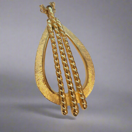 Vintage Coro Gold Tone Pendant Necklace