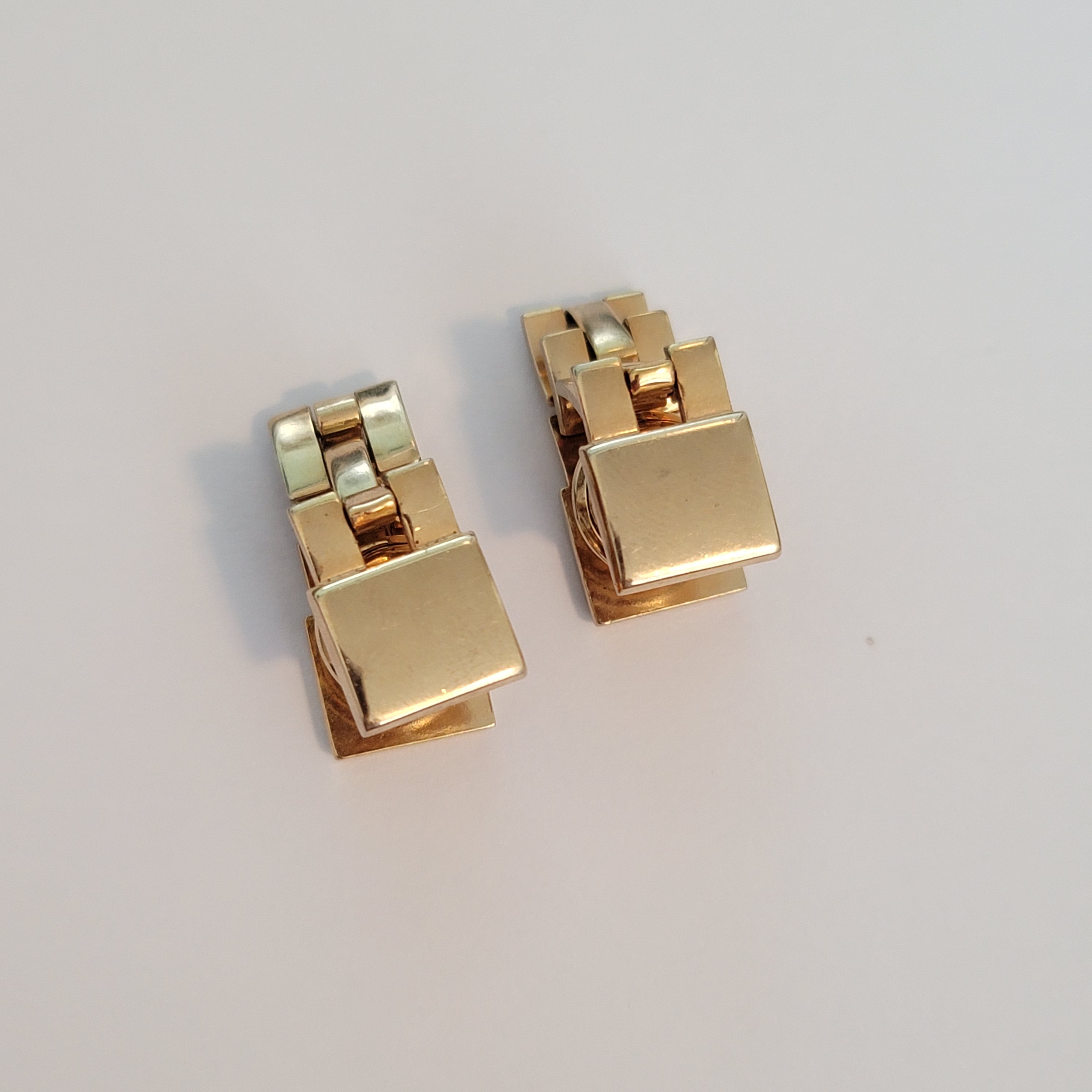 Vintage Swank Kum-A-Part Gold Tone Metal Wrap Snap Cufflinks