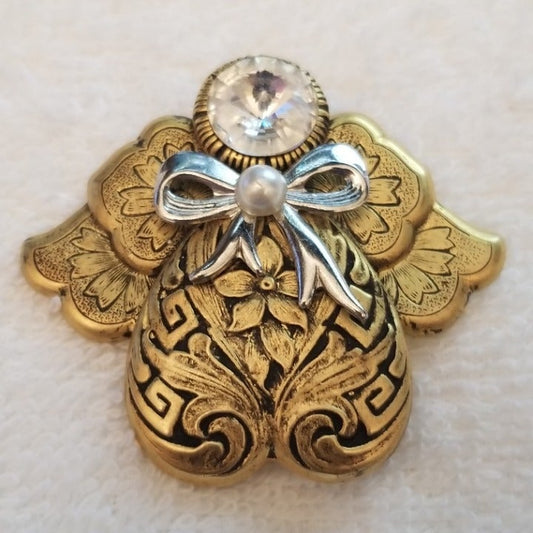 Vintage Gold Tone Angelic Brooch