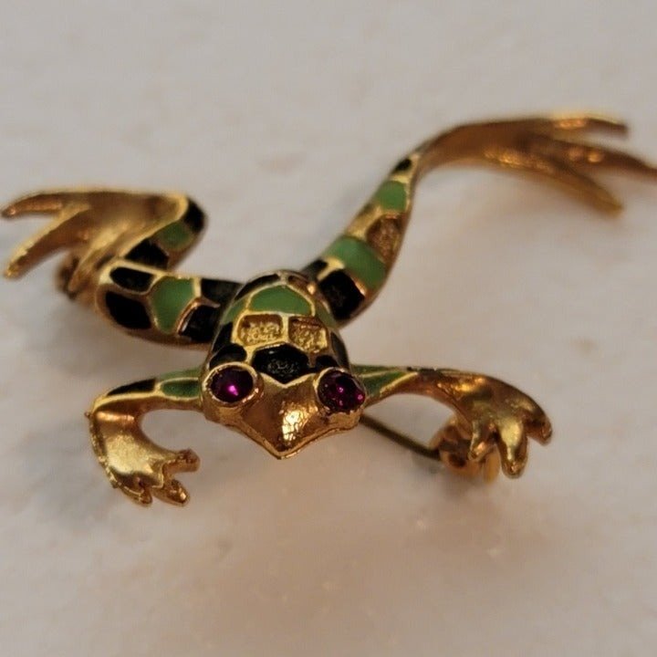 Gold Tone Frog Brooch