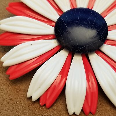 Vintage Metal Flower Brooch