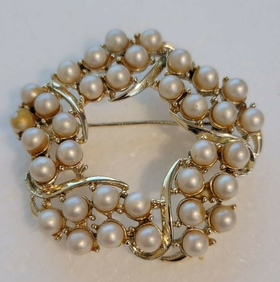 Vintage RSK Simulated Pearl brooch
