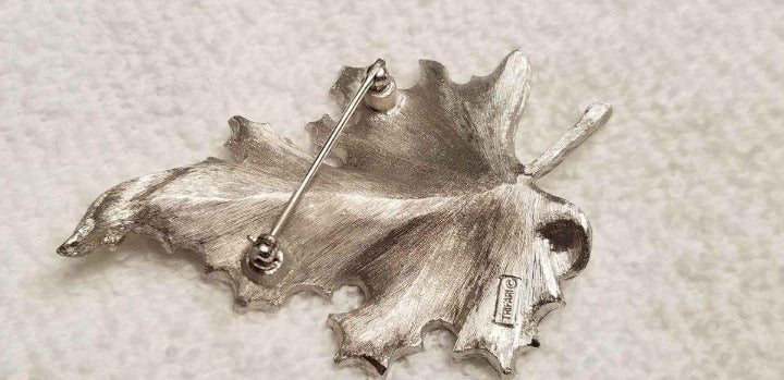 Vintage Trifari Silver Tone Brooch