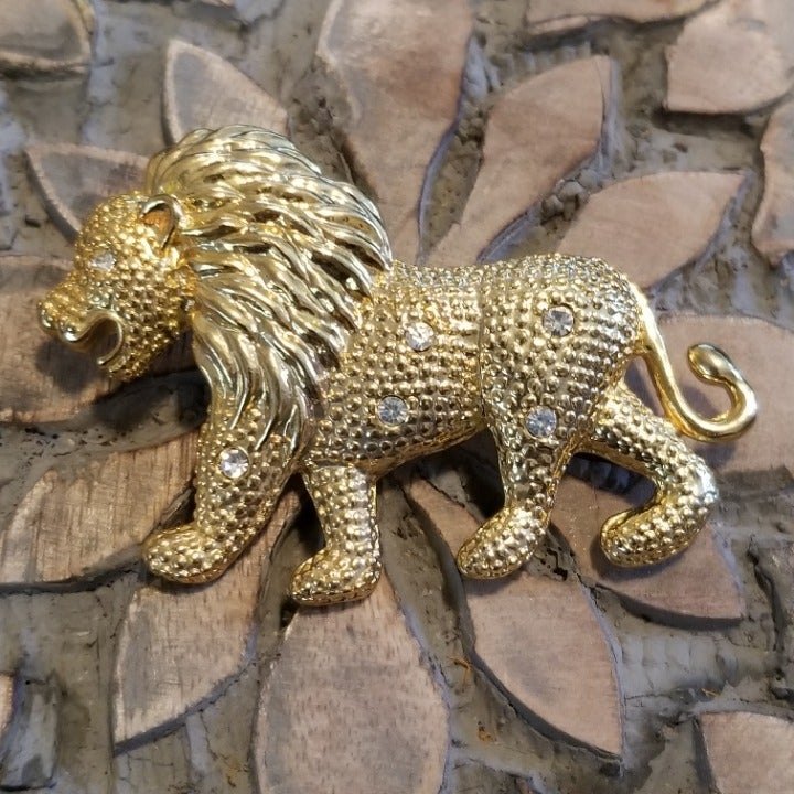 Gold Tone Rhinestone Lion Brooch