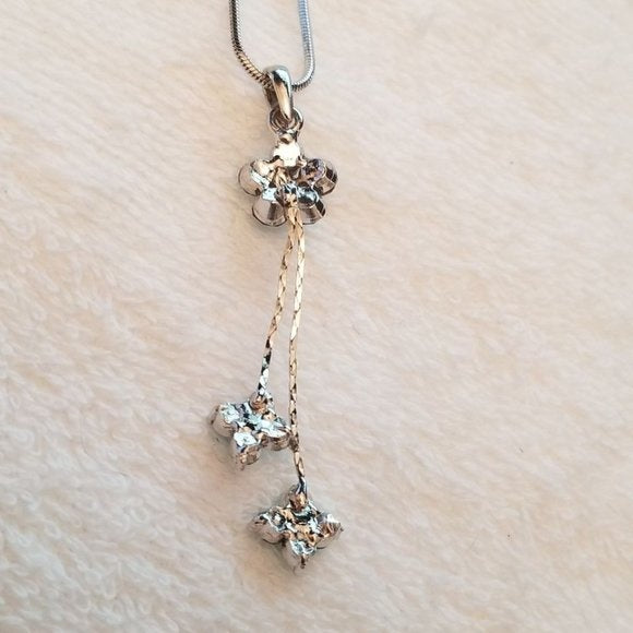 Silver Tone Teal Flower Necklace